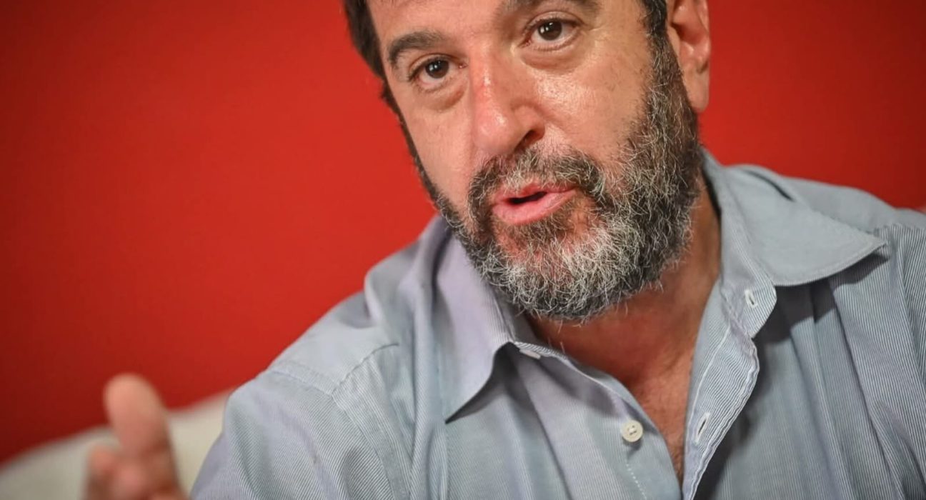 Fernando Pereira: "si estuviéramos militarizando a la policía, yo estaría protestando en la calle"