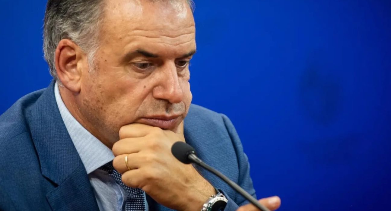 Irregularidades en casas del presidente Yamandú Orsi