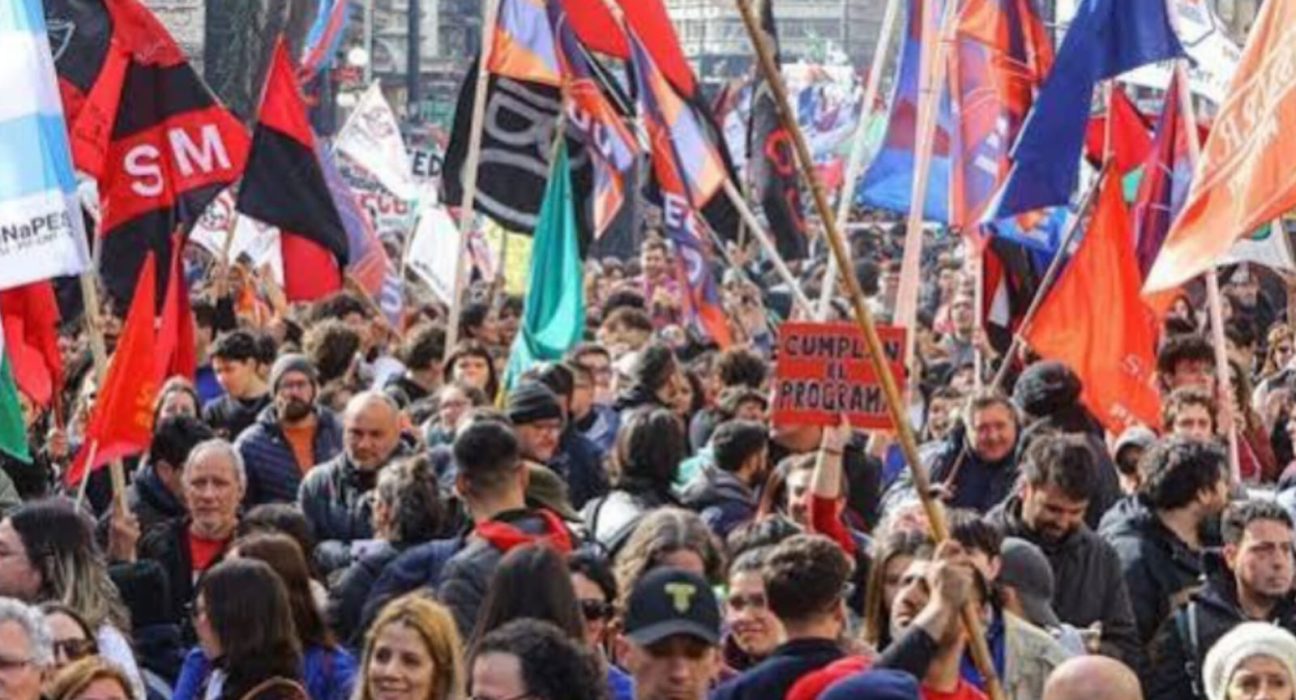 Paro de trabajadores de empresas públicas por presupuesto y contra los recortes