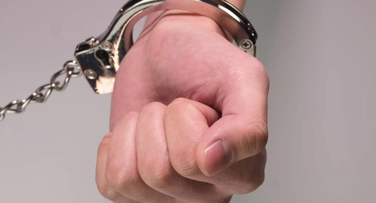 Adolescente de 17 años rapiñó a otro de 14 años en la Plaza Risso Canyasso