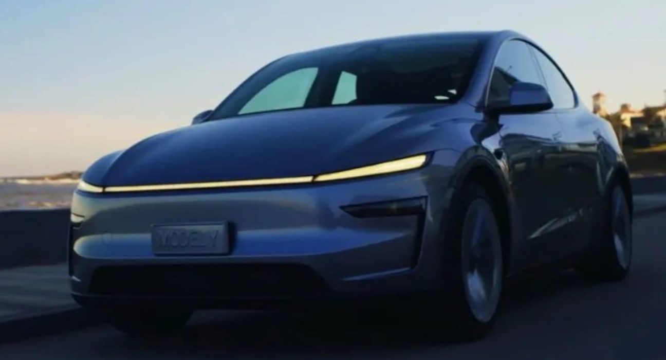 La ministra Fernanda Cardona celebró la llegada de Tesla a Uruguay